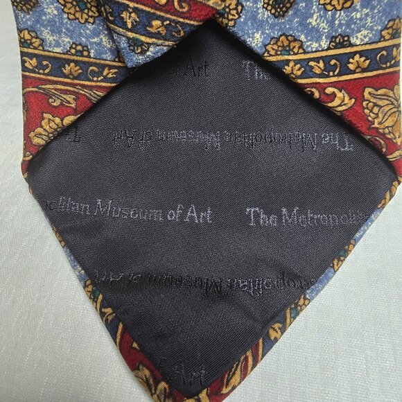 METROPOLITAN MUSEUM OF ART TIE 100% IMPORTED SILK MENS TIE BLUE GOLD BURGANDY - Picture 5 of 6